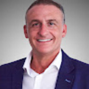 Meet your Posher, Stefanos